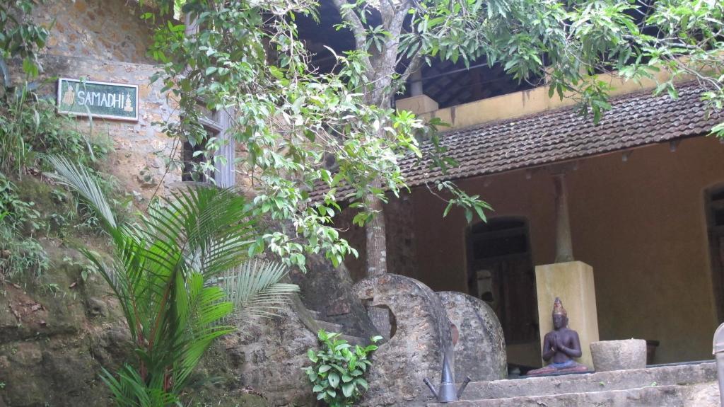 The Kandy Samadhicentre Narampanawa Luaran gambar